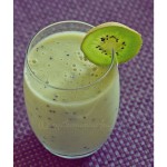 Zielone smoothie z kiwi i bananem i miodowe “CO NIECO”